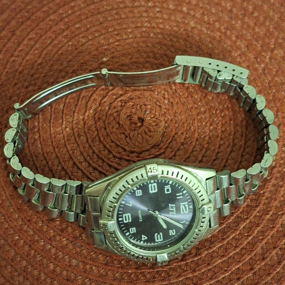 Men's LTD Quartz Watch - Picture 4 of 4